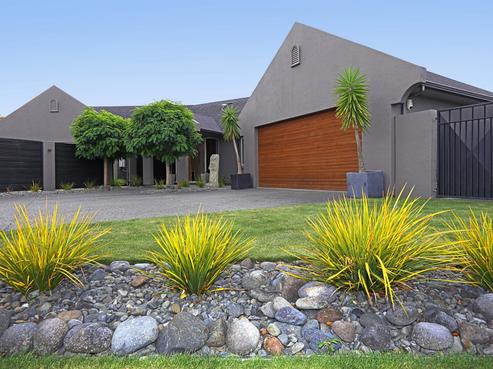 7 Pinotage Drive, Greenmeadows
