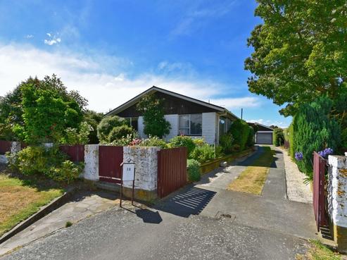 12 Coleman Place, Darfield