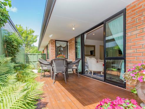 2/85 Yaldhurst Road, Sockburn