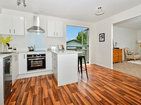 87A Verbena Road, Birkdale