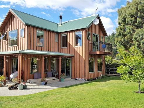 40 Hopkins Street, Luggate