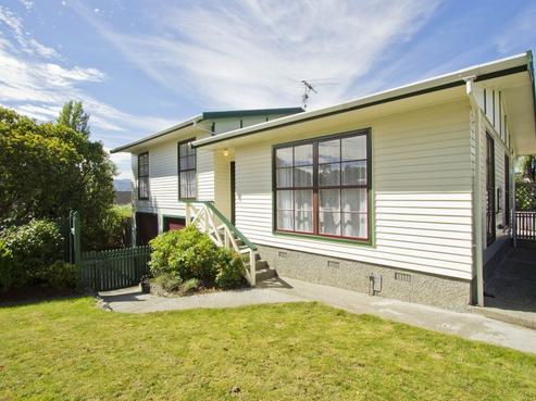 9 Renoir Avenue, Belmont