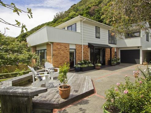 9 Kowhai Street, Eastbourne
