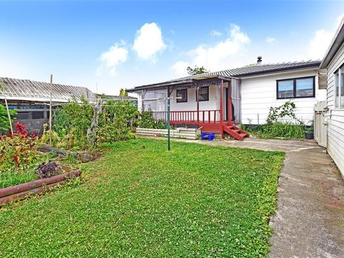 39 Barneys Farm Road, Clendon Park