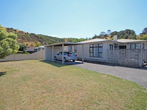 21 Golding Road, Taradale