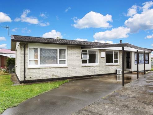 229 Sunnybank Crescent, Camberley