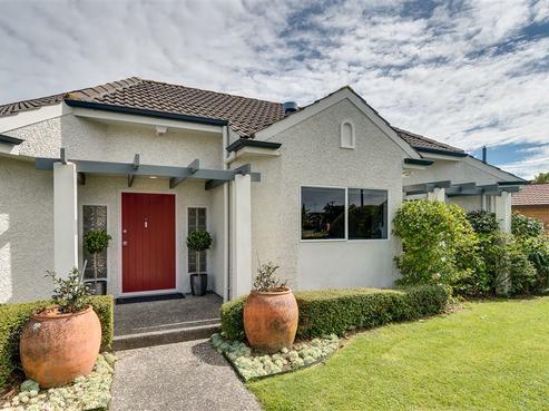 2 Knightsbridge Place, Taradale