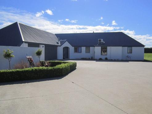 230 Mill Road North, Myross Bush