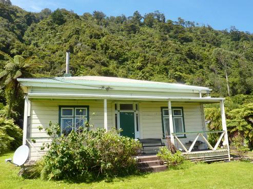 43 Back Road, Granity