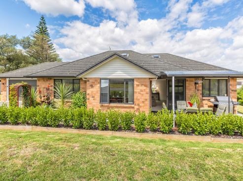 63 Lough Bourne Drive, Pukekohe