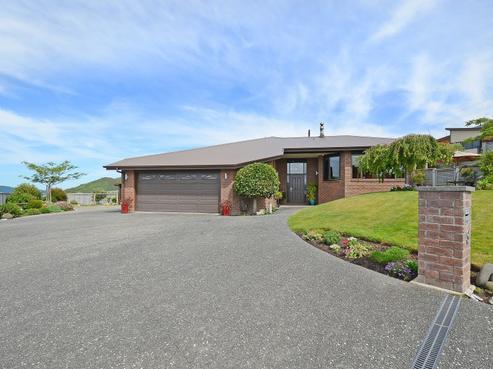 3 Swain Grove, Riverstone Terraces