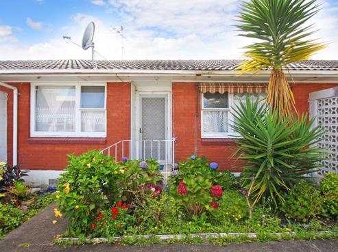 2/25 Avenue Road, Otahuhu