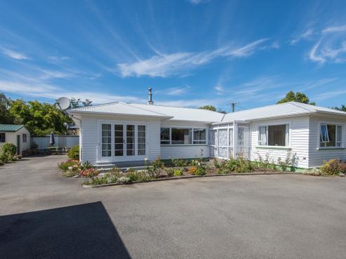 183 Ranzau Road, Hope