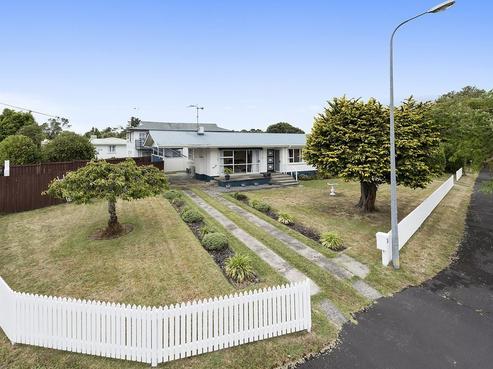 1 Splitt Avenue, Glenview