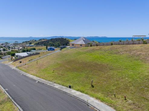 12 Freyja Crescent, Coopers Beach
