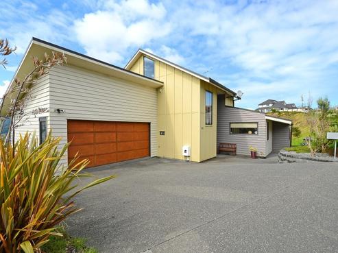 1 Meadowbank Drive, Belmont