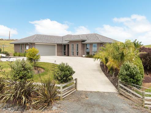 1096A Awhitu Road, Pollok