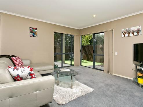 6/35 Highgrove Lane, Totara Vale