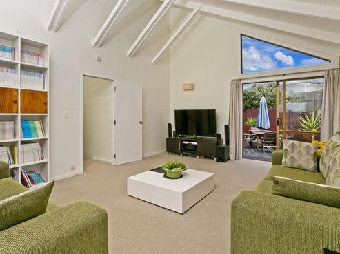 2/55 Monarch Avenue, Hillcrest