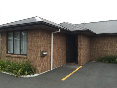 6/102 Old Farm Road, Hamilton East