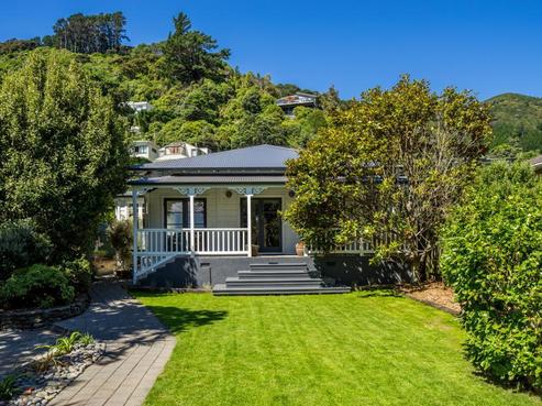 79 Muritai Road, Eastbourne