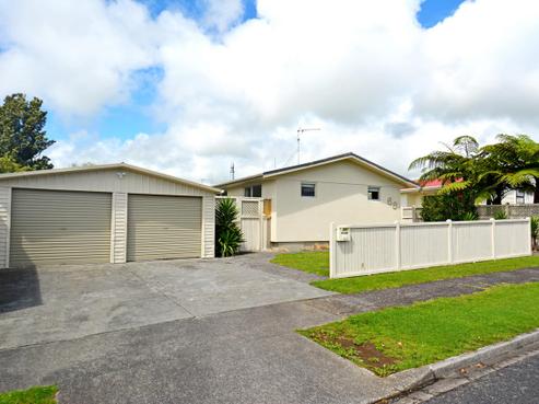 66 Riversdale Drive, Merrilands