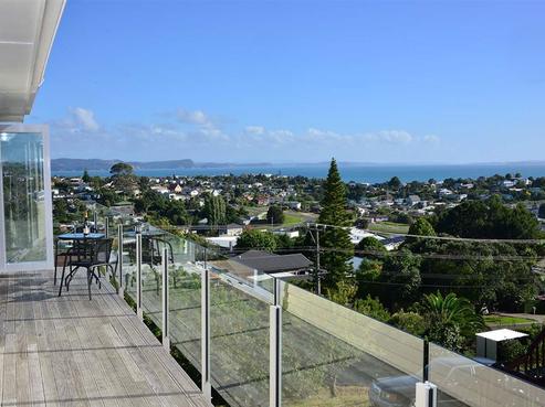 14 Scott Road, Stanmore Bay