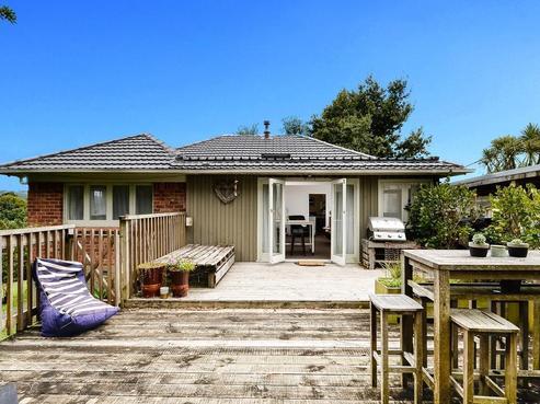 31 Northfield Road, Waitakere