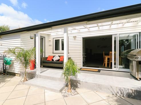 209 The Esplanade, Petone