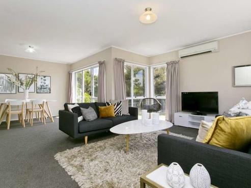 27 Kiddle Drive, Hilltop