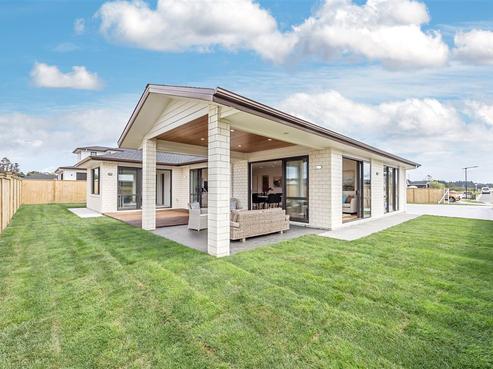 13 Fred White Drive, Kumeu