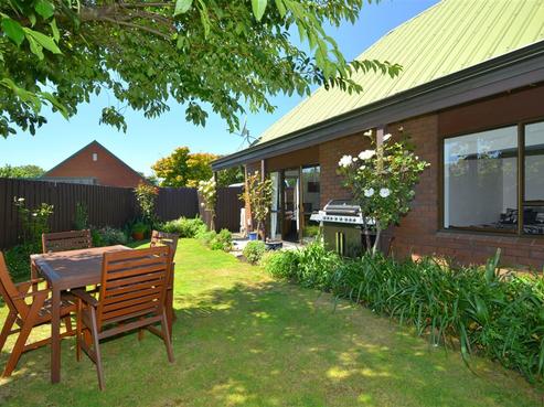31A Larch Place, Casebrook