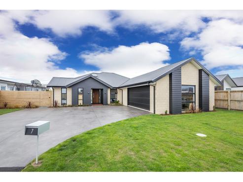 7 Asheridge Place, Aidanfield