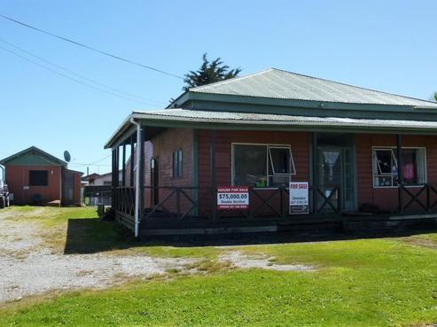 156 Preston Road, Blaketown