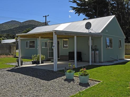 84 Watt Street, Featherston