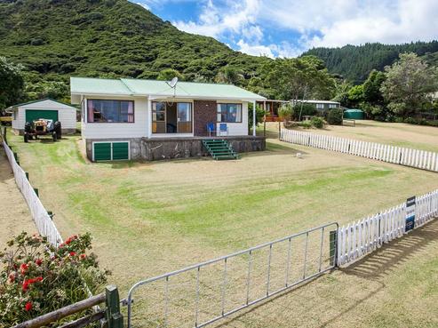 1 Para-rauaruhe Crescent, Te Kaha