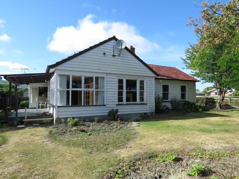 172 Chalmers Avenue, Hampstead