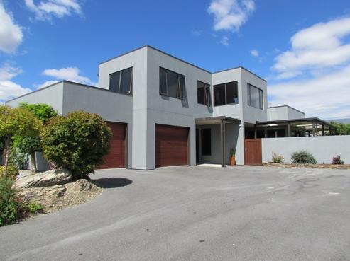 27 Larch Crescent, Alexandra