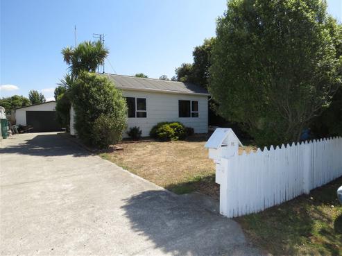 75 Kings Avenue, Waikuku Beach