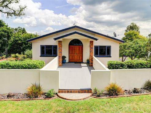 941 River Road, Queenwood