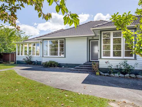 8 Garden Road, Avalon