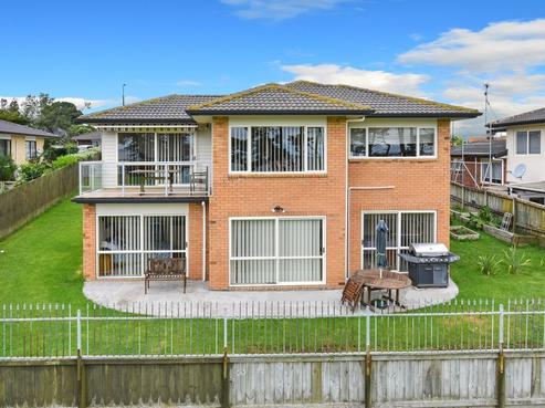 13 Nicholas Gibbons Drive, Clendon Park