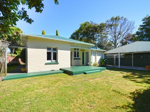 84 Kings Crescent, Central Hutt