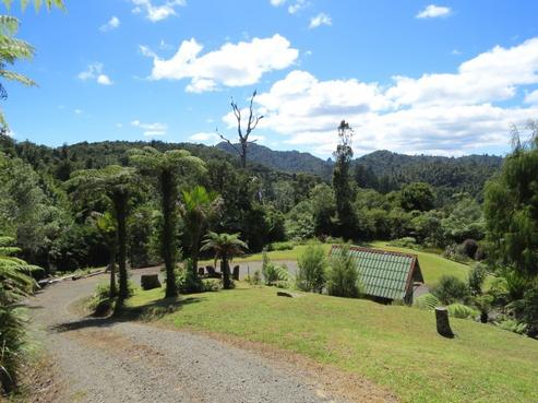 2 Mahakirau Road, Te Kouma