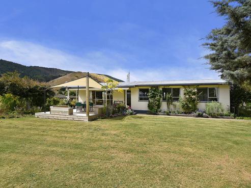 24 Totara Street, Tapawera