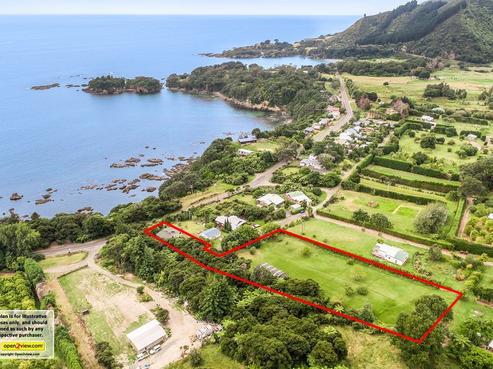 8464 State Highway 35, Waihau Bay