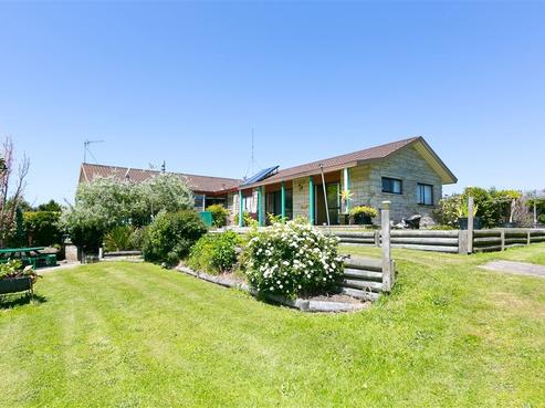 90 Richmond Road, Waitara