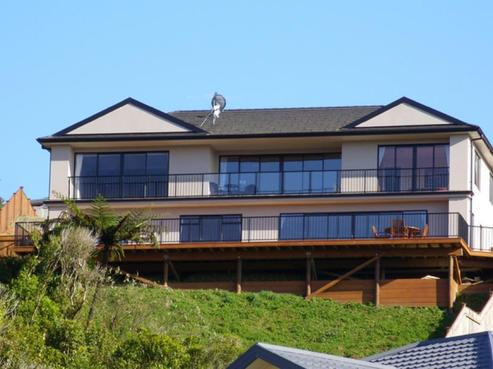 38 Arahiwi Grove, Tirohanga