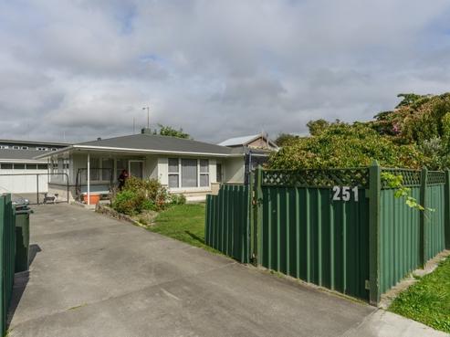251 Mayfair Avenue, Mayfair