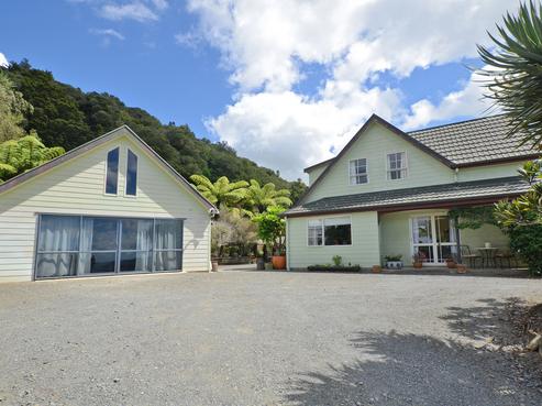 43 Charles Walton Road, Maungatapere